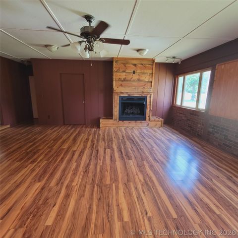 414250 E 1074 Road, Checotah, OK 74426