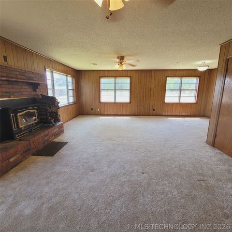 414250 E 1074 Road, Checotah, OK 74426