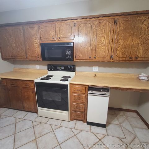 414250 E 1074 Road, Checotah, OK 74426