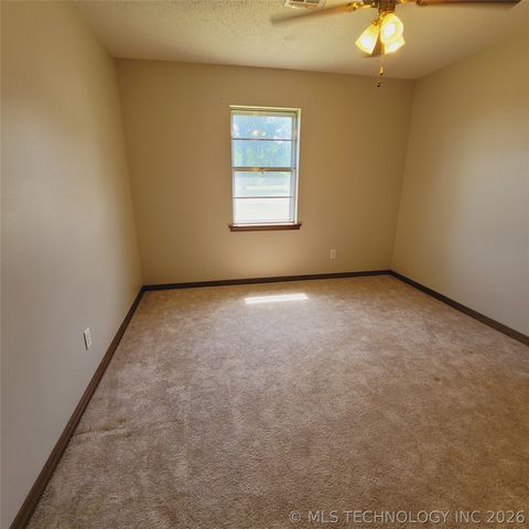 414250 E 1074 Road, Checotah, OK 74426