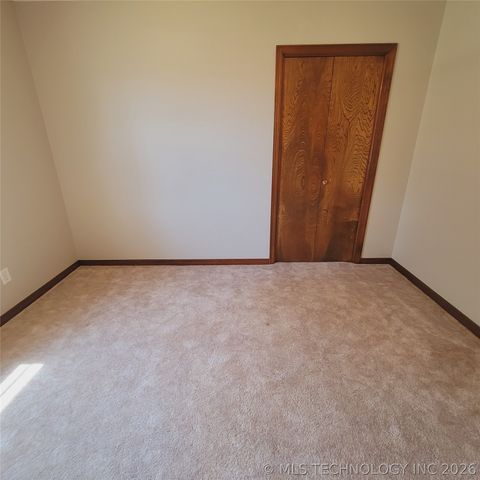 414250 E 1074 Road, Checotah, OK 74426
