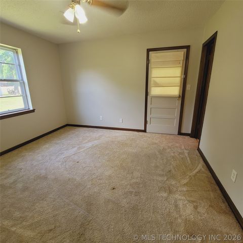 414250 E 1074 Road, Checotah, OK 74426