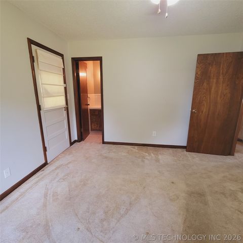 414250 E 1074 Road, Checotah, OK 74426