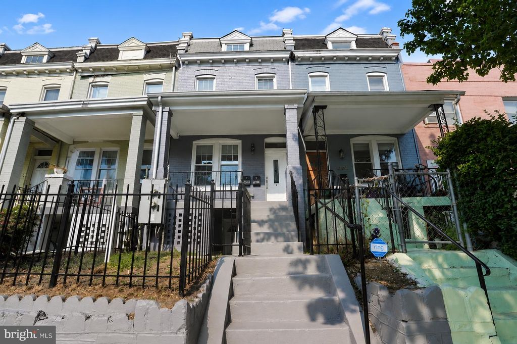 2022 4TH ST NE, Washington, DC 20002