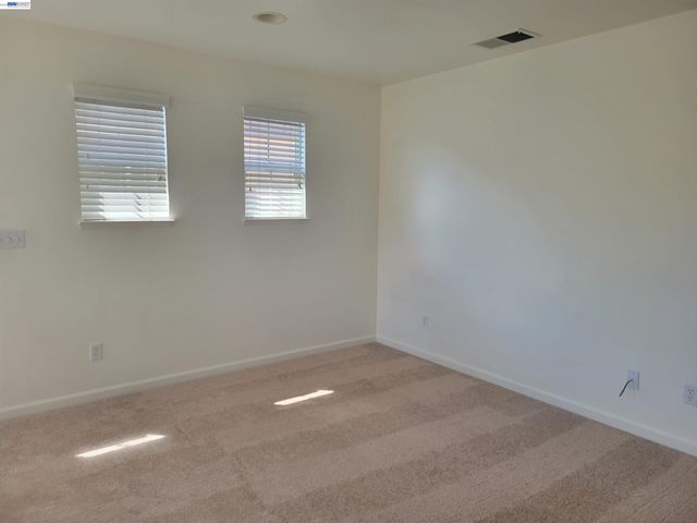 313 Turnstone Cir, Pittsburg, CA 94565