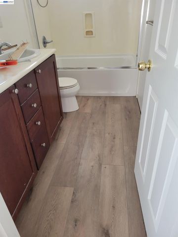 313 Turnstone Cir, Pittsburg, CA 94565