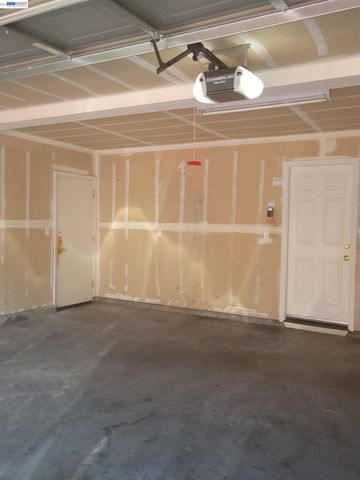 313 Turnstone Cir, Pittsburg, CA 94565