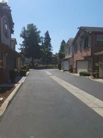 313 Turnstone Cir, Pittsburg, CA 94565