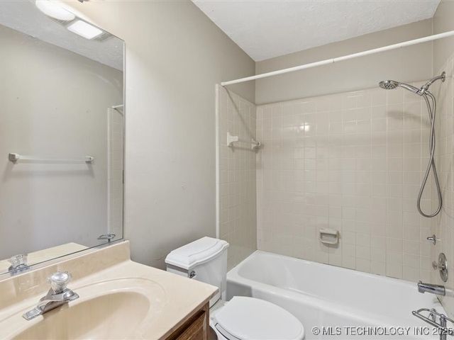 3437 S 75th West Avenue, Tulsa, OK 74107