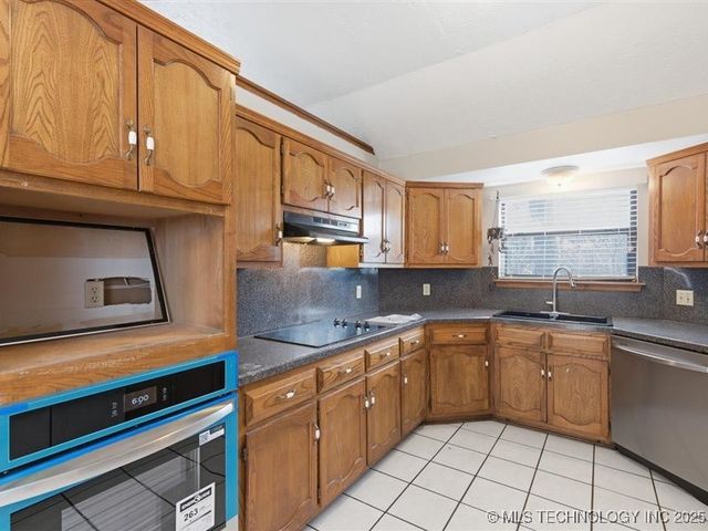 3437 S 75th West Avenue, Tulsa, OK 74107