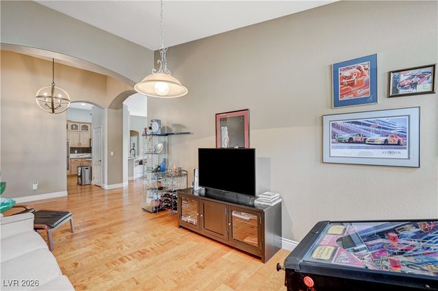 5669 Victoria Regina Avenue, Las Vegas, NV 89139