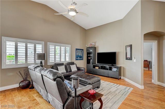 5669 Victoria Regina Avenue, Las Vegas, NV 89139