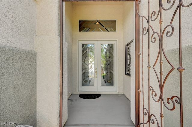 5669 Victoria Regina Avenue, Las Vegas, NV 89139