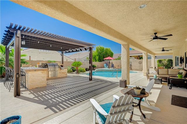 5669 Victoria Regina Avenue, Las Vegas, NV 89139