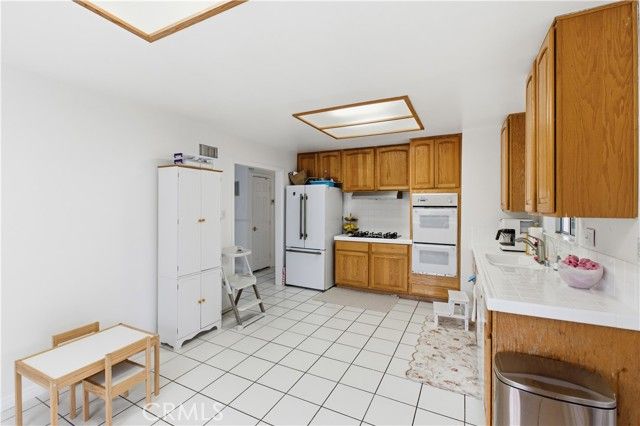 6290 Cynthia, Simi Valley, CA 93063