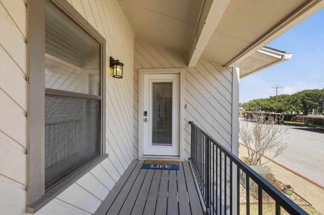 3033 Hells Gate Loop E207, Strawn, TX 76475