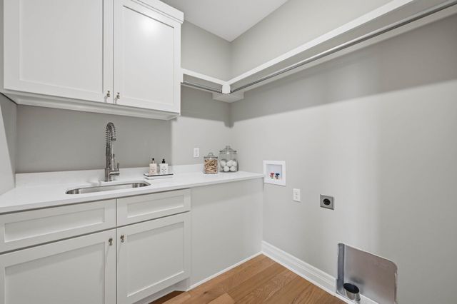 16765 W Hickory Ct, Goddard, KS 67052