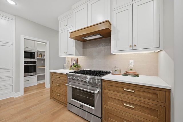 16765 W Hickory Ct, Goddard, KS 67052