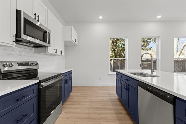 919 W Day Street, Denison, TX 75020