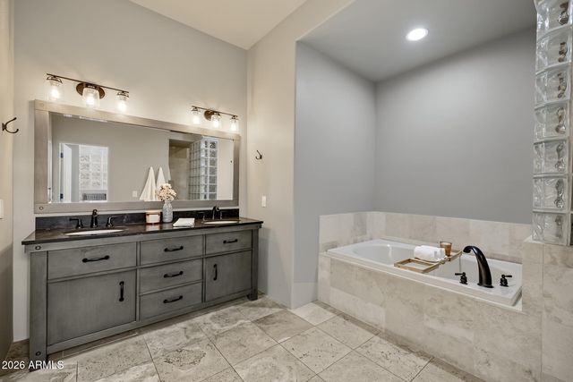 9828 E GAMBLE Lane, Scottsdale, AZ 85262