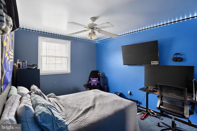 372 CUTLER AVE, Maple Shade, NJ 08052