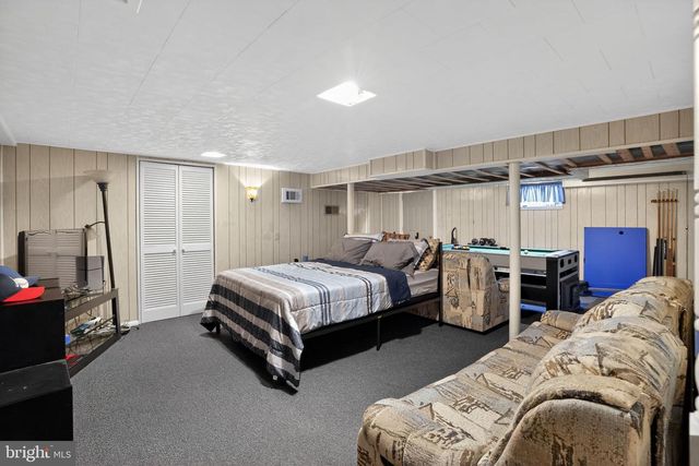 372 CUTLER AVE, Maple Shade, NJ 08052