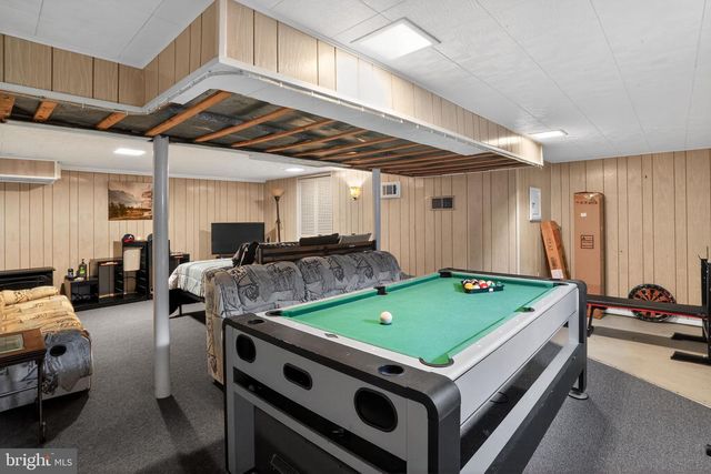 372 CUTLER AVE, Maple Shade, NJ 08052