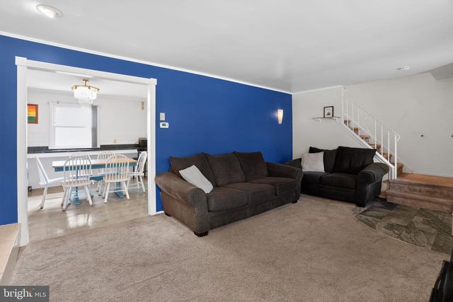 372 CUTLER AVE, Maple Shade, NJ 08052