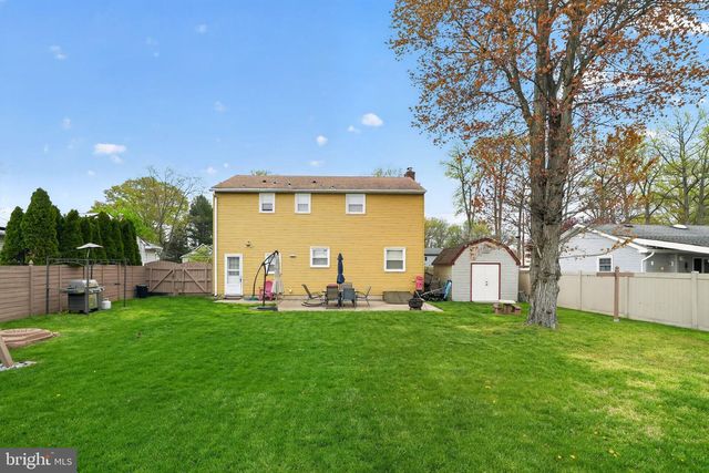 372 CUTLER AVE, Maple Shade, NJ 08052