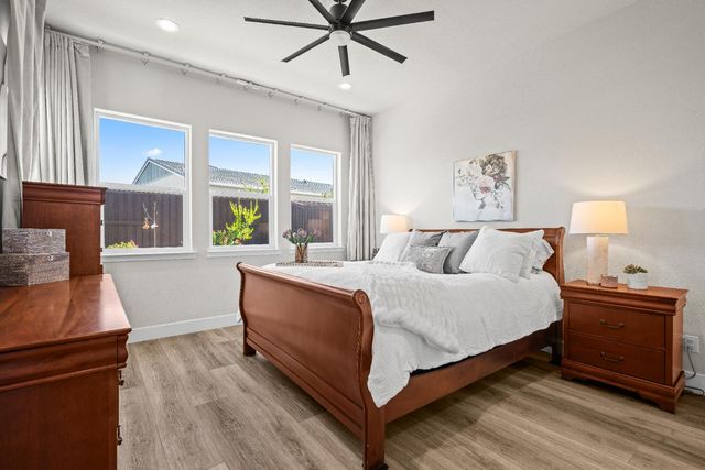 3524 Deer Park Dr, Folsom, CA 95630