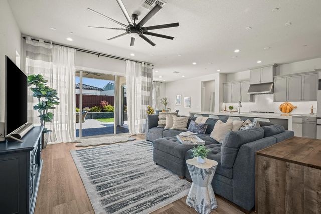 3524 Deer Park Dr, Folsom, CA 95630