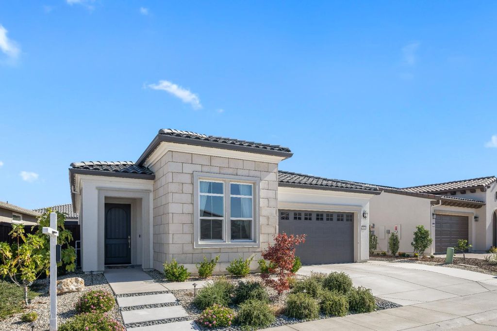 3524 Deer Park Dr, Folsom, CA 95630