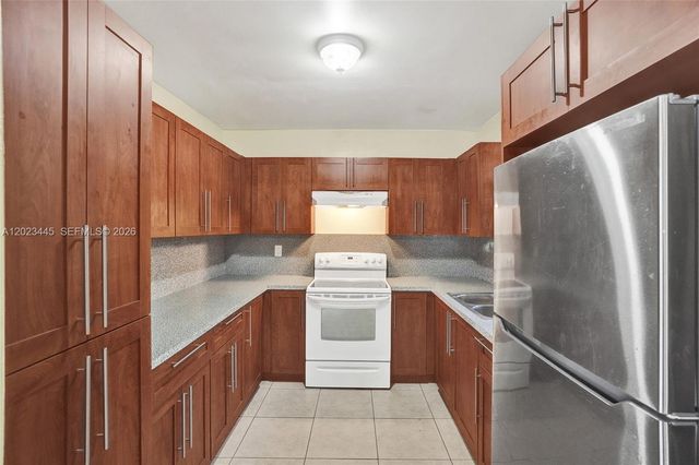 2980 NW 170th St, Miami Gardens, FL 33056