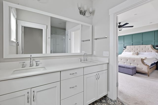 539 Cooper Village Lane, Mount Pleasant, SC 29464