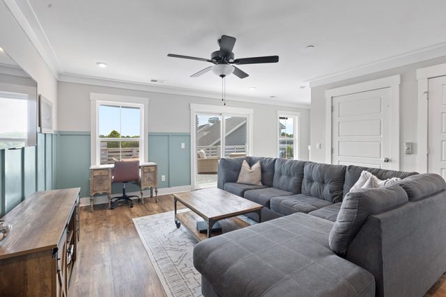 539 Cooper Village Lane, Mount Pleasant, SC 29464