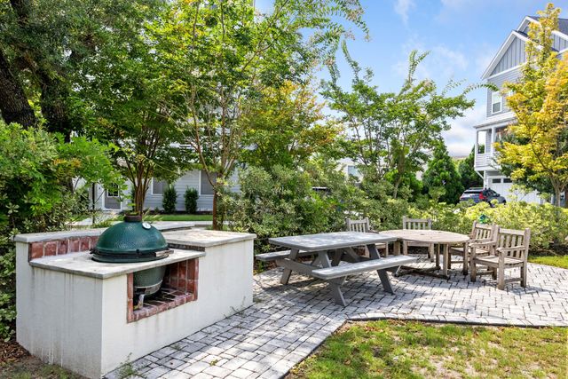 539 Cooper Village Lane, Mount Pleasant, SC 29464