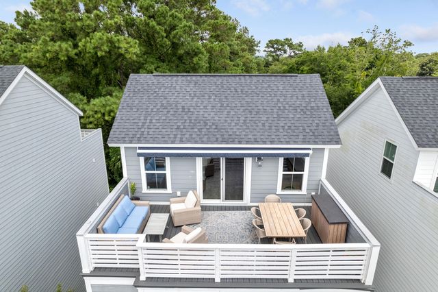 539 Cooper Village Lane, Mount Pleasant, SC 29464