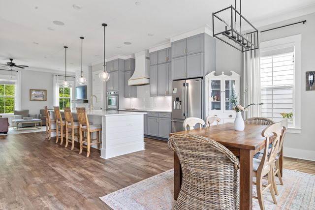 539 Cooper Village Lane, Mount Pleasant, SC 29464