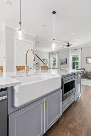 539 Cooper Village Lane, Mount Pleasant, SC 29464