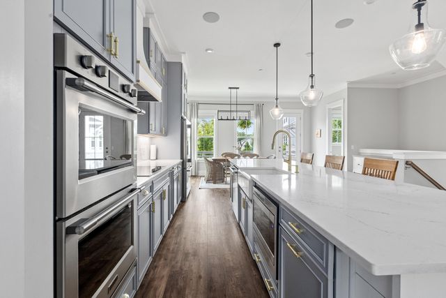 539 Cooper Village Lane, Mount Pleasant, SC 29464