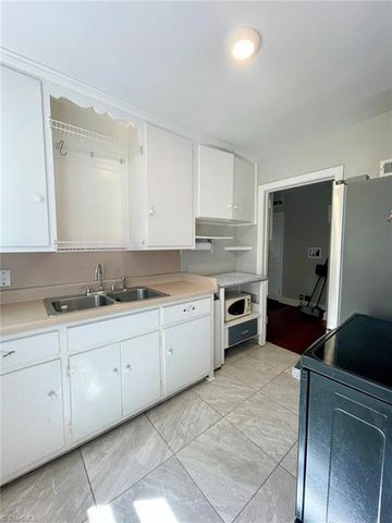 1311 Cardinal Place, Greensboro, NC 27408