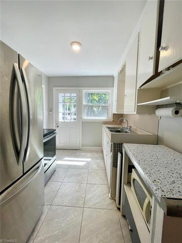 1311 Cardinal Place, Greensboro, NC 27408