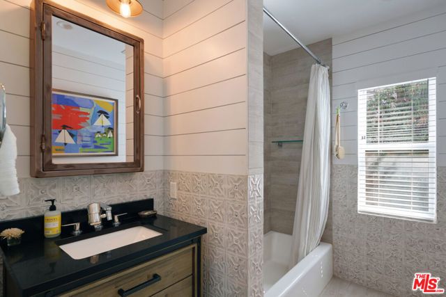 2264 23rd Street, Santa Monica, CA 90405
