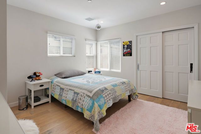 2264 23rd Street, Santa Monica, CA 90405
