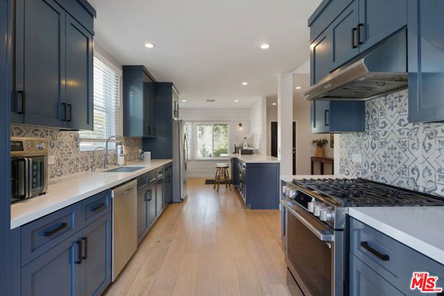 2264 23rd Street, Santa Monica, CA 90405