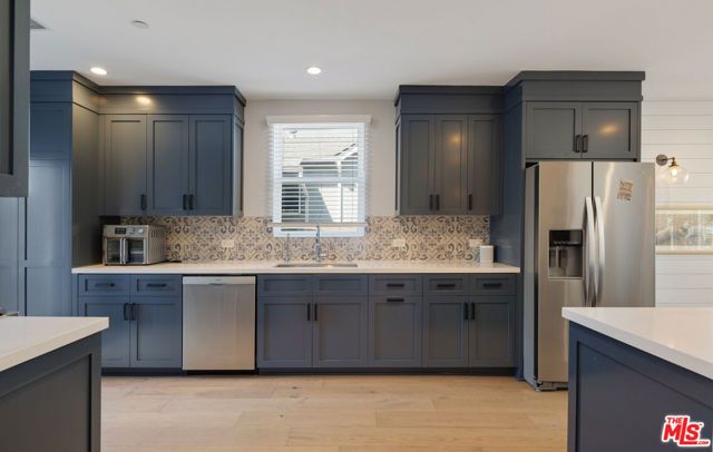 2264 23rd Street, Santa Monica, CA 90405