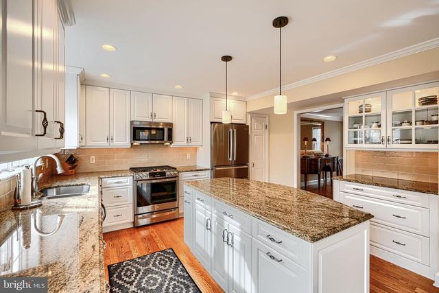 1 HUNTRESS CT, Lutherville Timonium, MD 21093