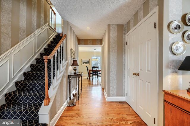 1 HUNTRESS CT, Lutherville Timonium, MD 21093