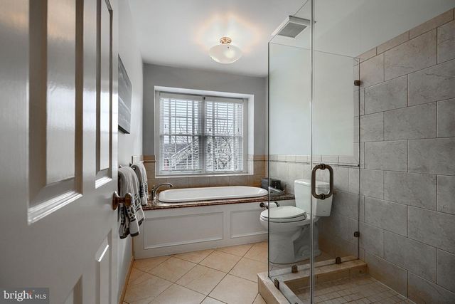 1 HUNTRESS CT, Lutherville Timonium, MD 21093