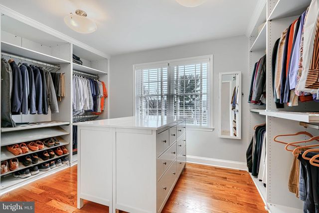 1 HUNTRESS CT, Lutherville Timonium, MD 21093